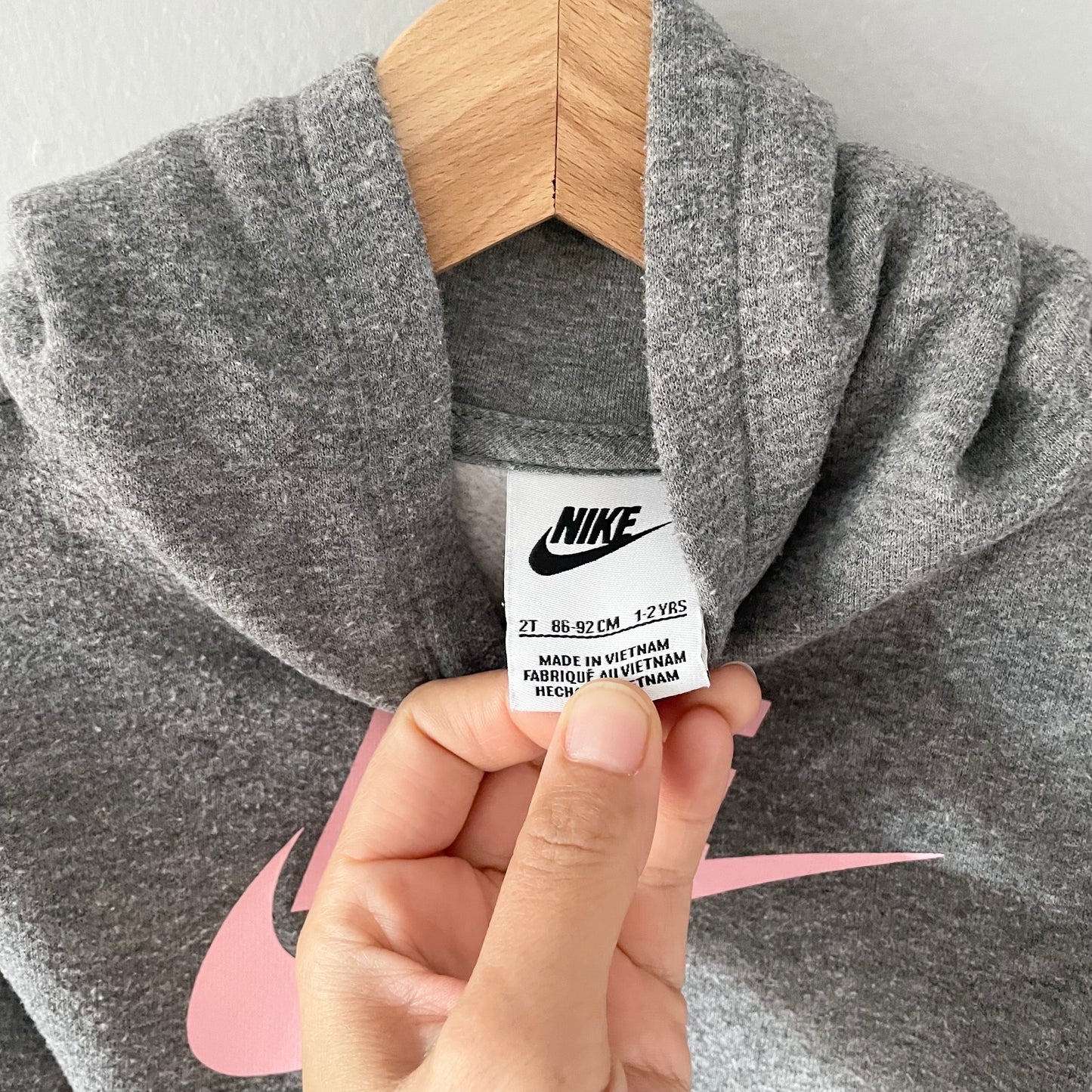 Nike / Dark grey hoodie / 2T