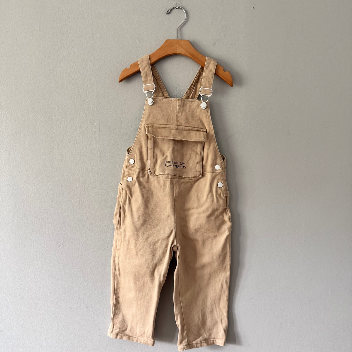 Zara / Beige overalls / 2-3Y