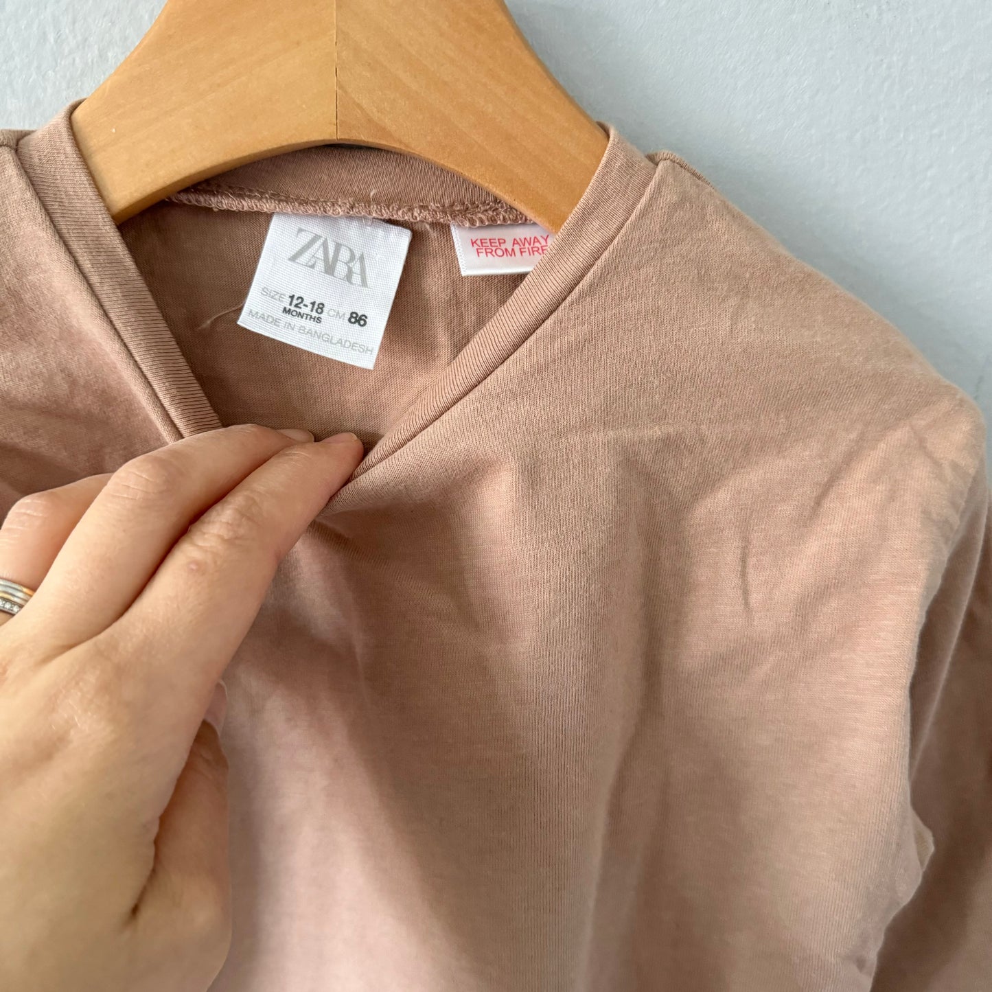 Zara / Brown long sleeve T-shirt / 12-18M