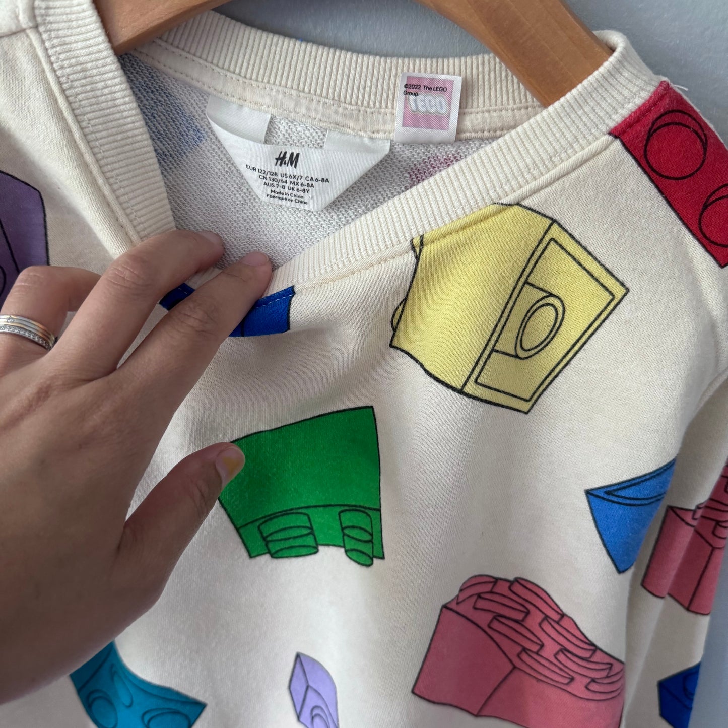 H&M x Lego / Cream sweatshirt / 6-8Y