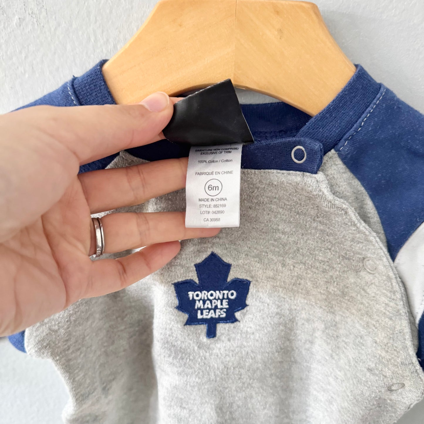 NHL / Toronto Maple Leafs romper / 6M