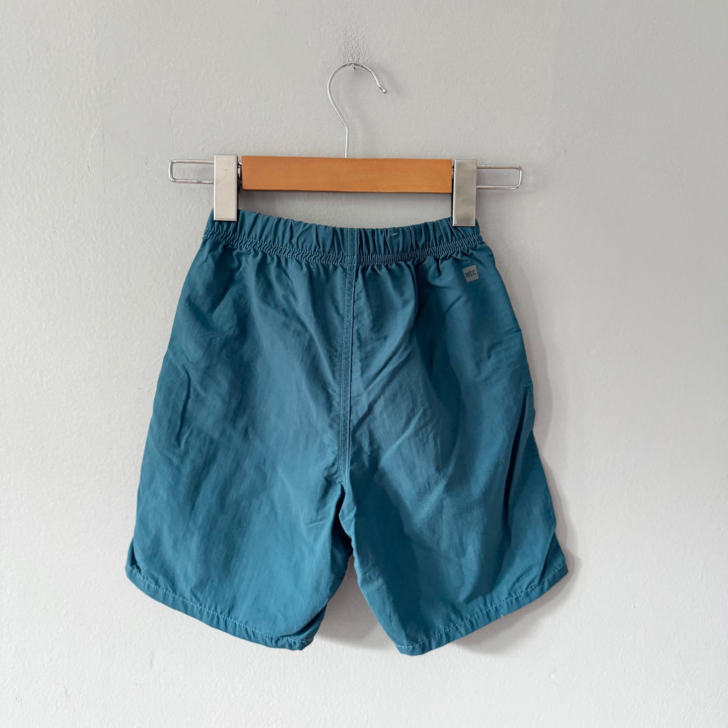 Mec / Blue nylon shorts / 7Y