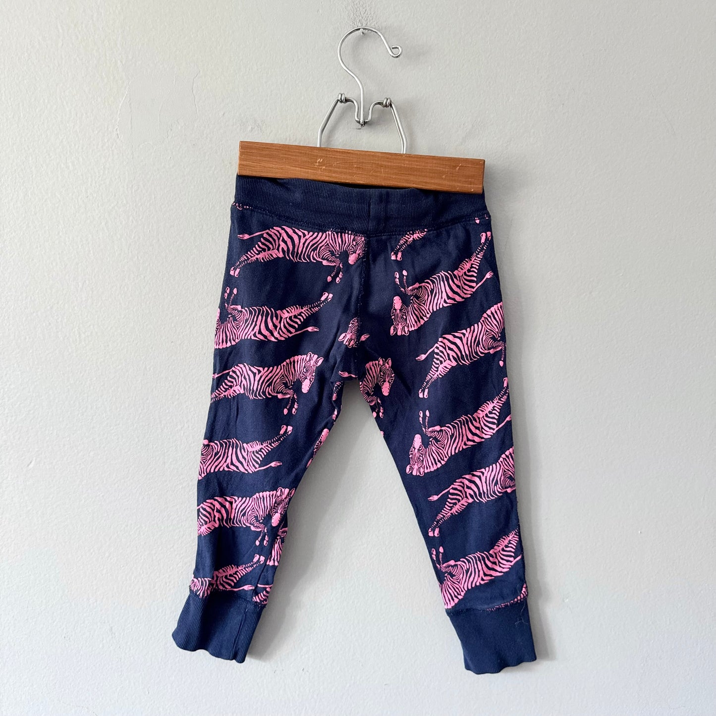 Bonds / Navy x pink pants / 3Y