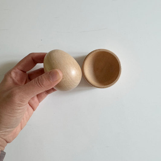 Lovevery / Wooden egg