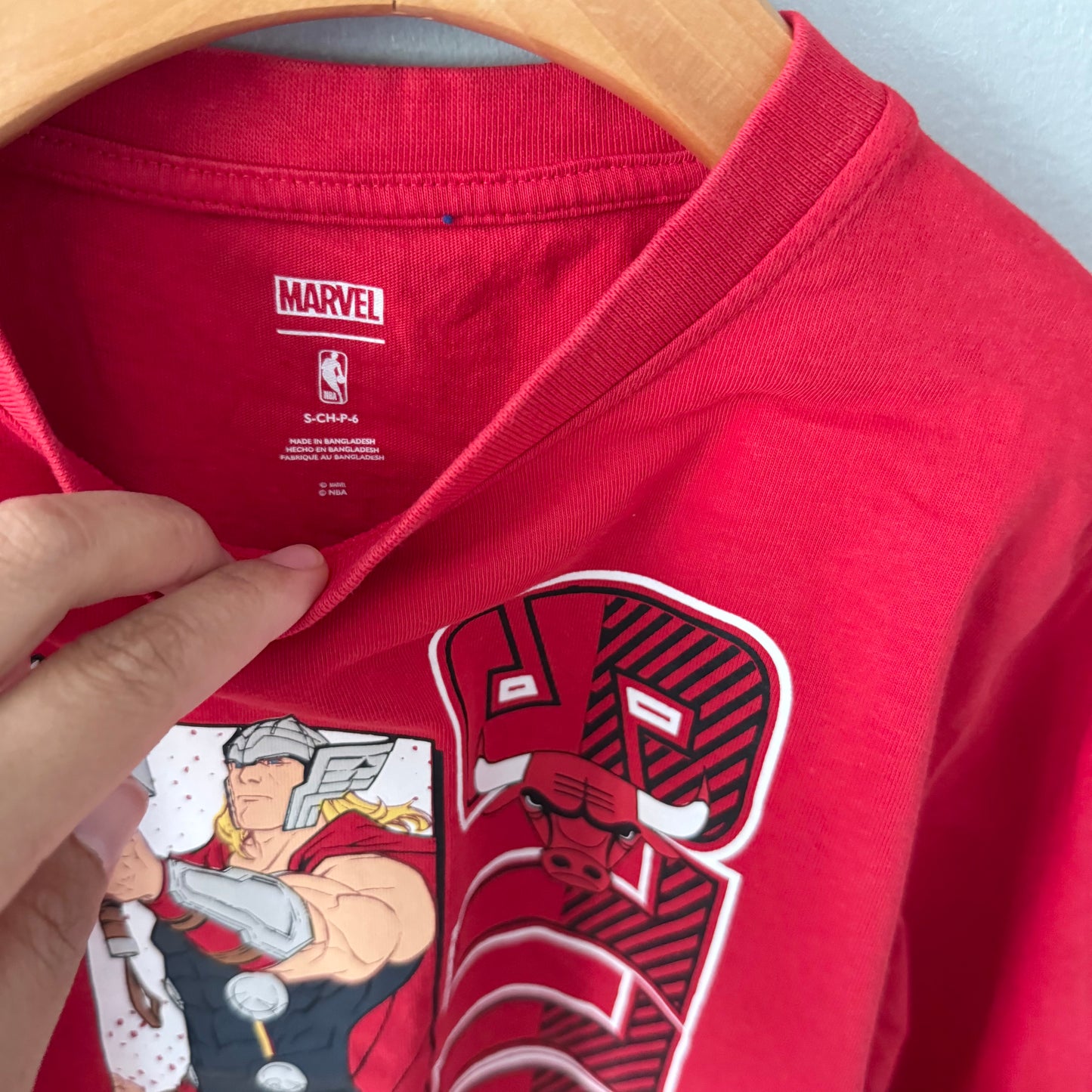 Marvel x NBA / Red long sleeve shirt / 6Y