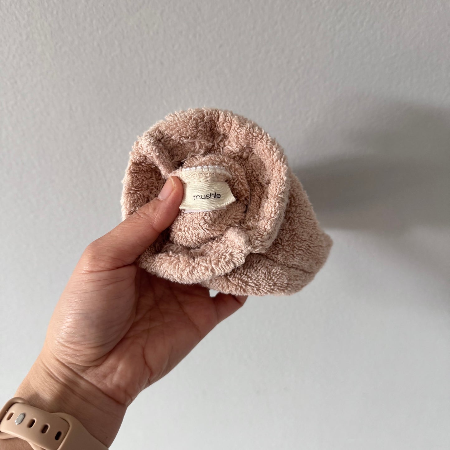 Mushie bébé / Gant de bain - Beige clair