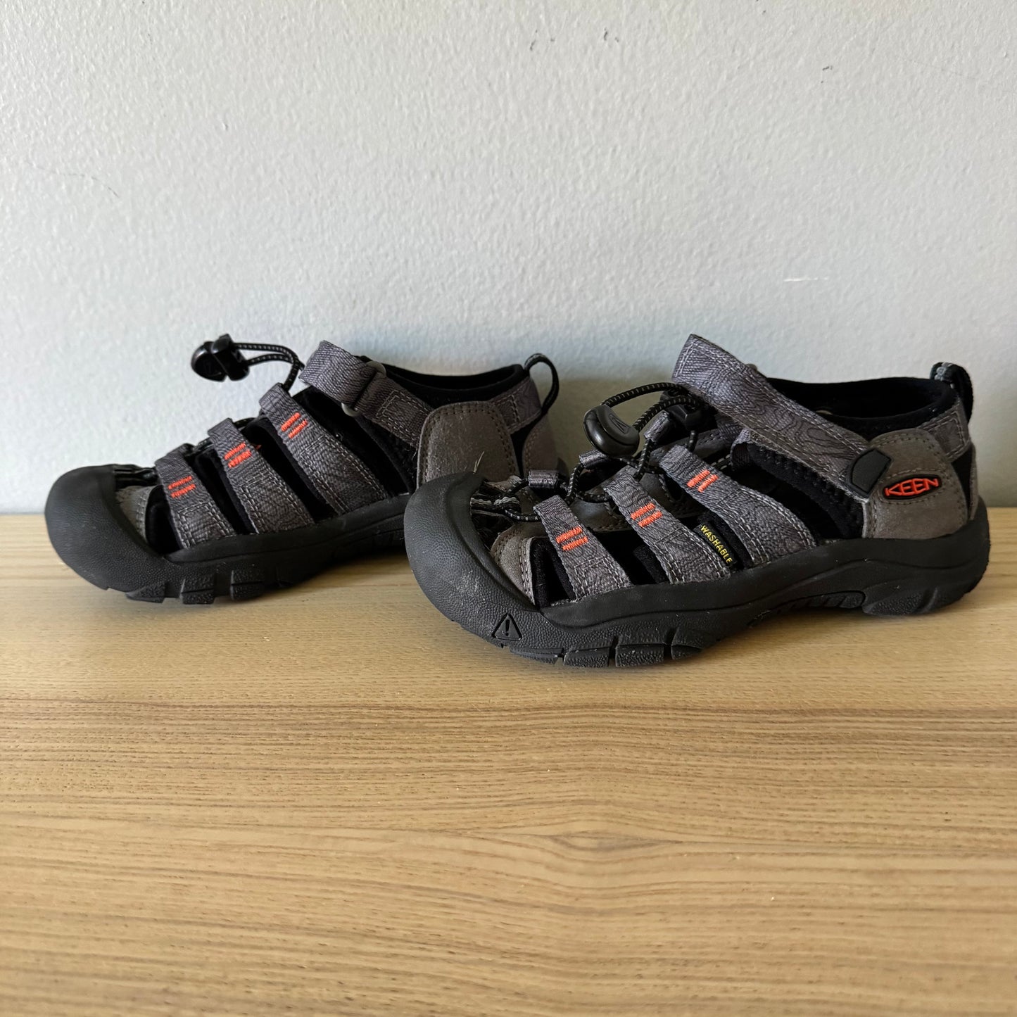 Keen / Sandals / J1