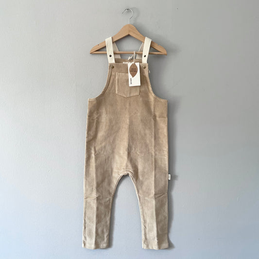 Greige. / The Overalls - Tan / 3T