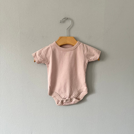 Mini mioche / Light pink short sleeve onesie / 0-3M