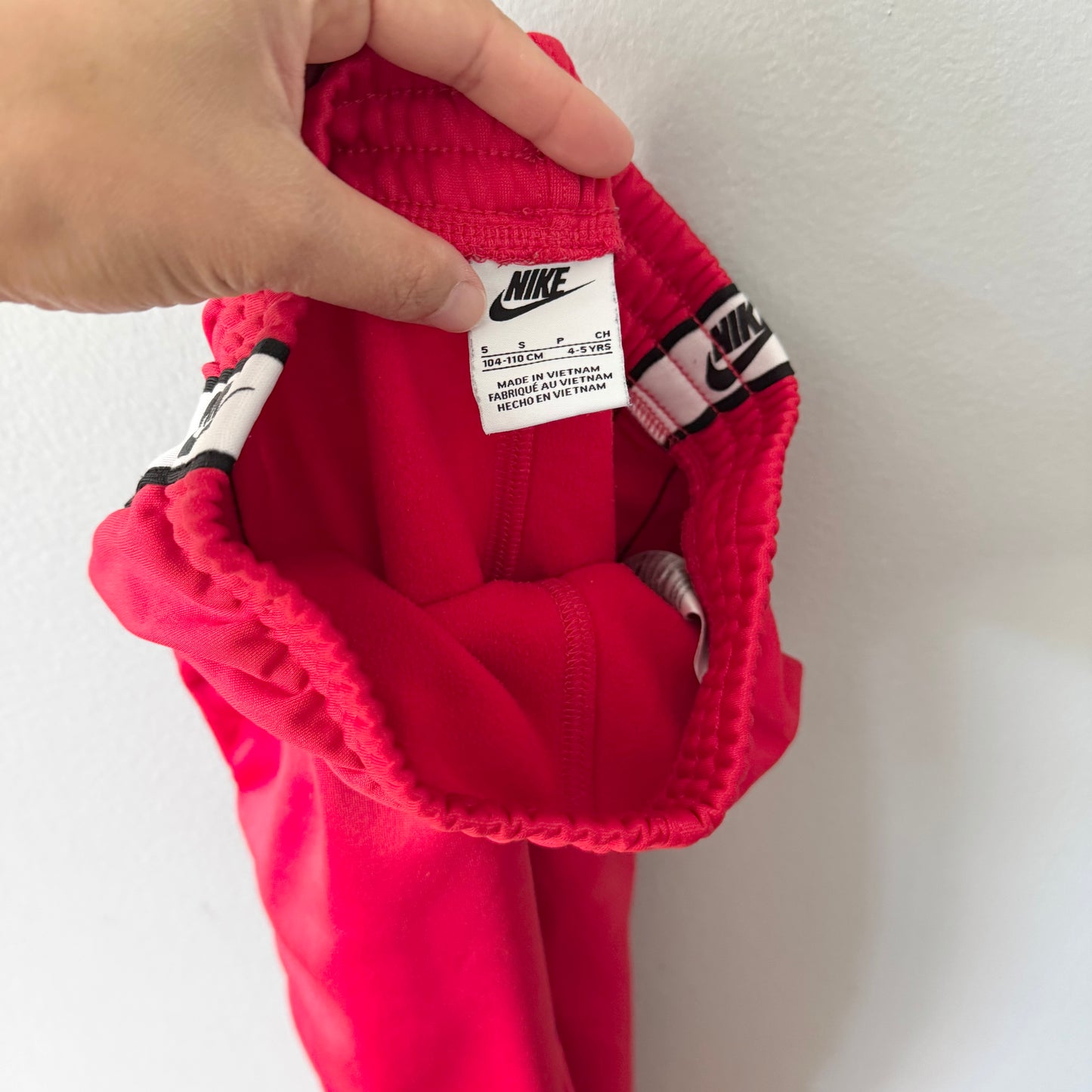 Nike / Red track pants / 4-5Y