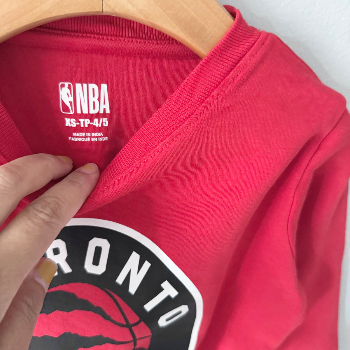 NBA / Toronto Raptors red long sleeve / 4-5Y