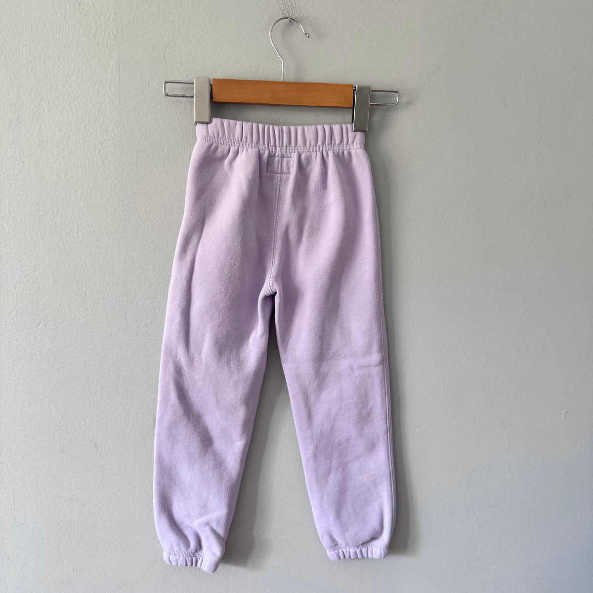 Roots / Lavender sweatpants / 5T