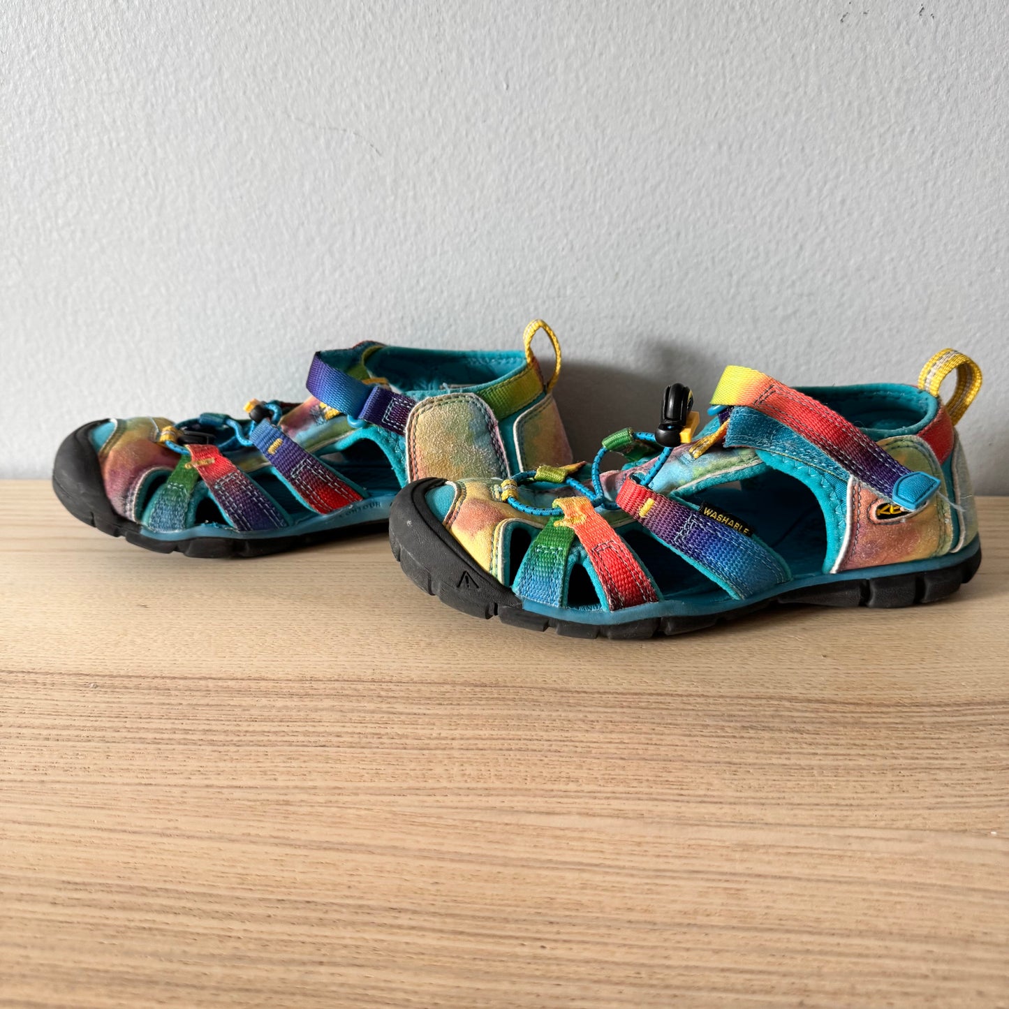 Keen / Colourful tie dye sandals / J2
