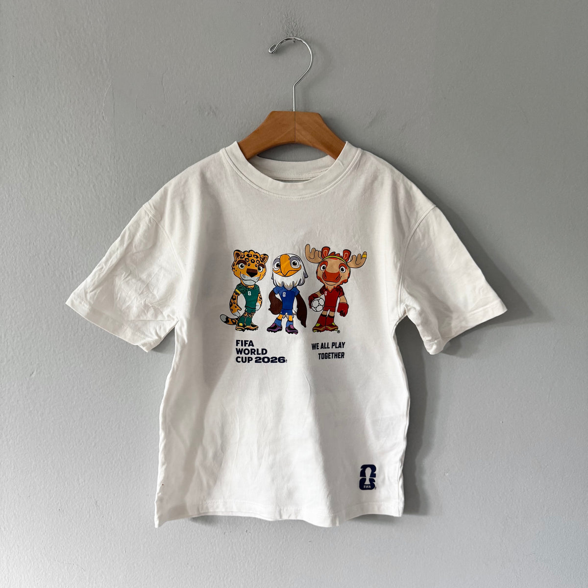 H&M / FIFA worldcup T-shirt / 4-6Y