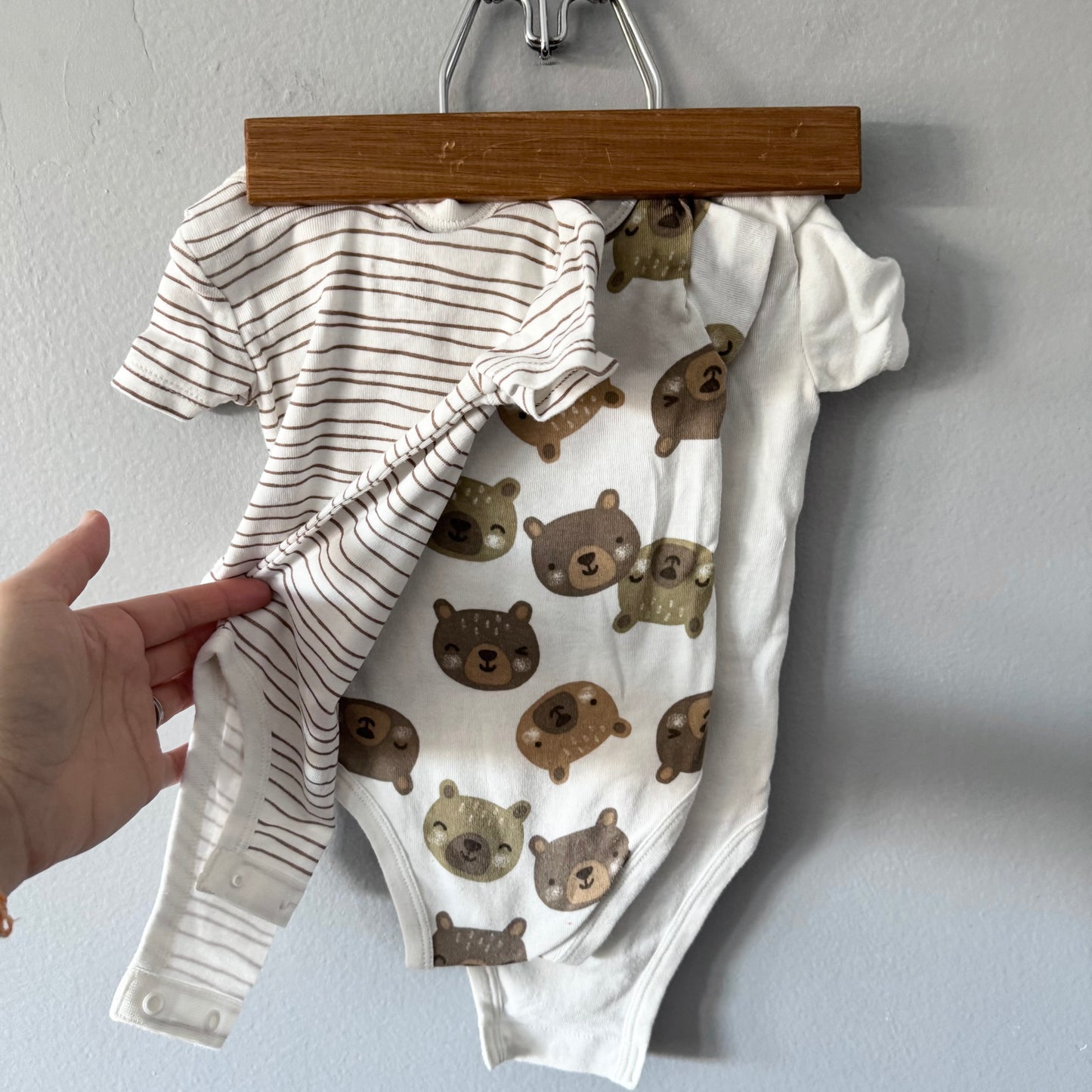 Huggies / 3 set of onesie / 3M