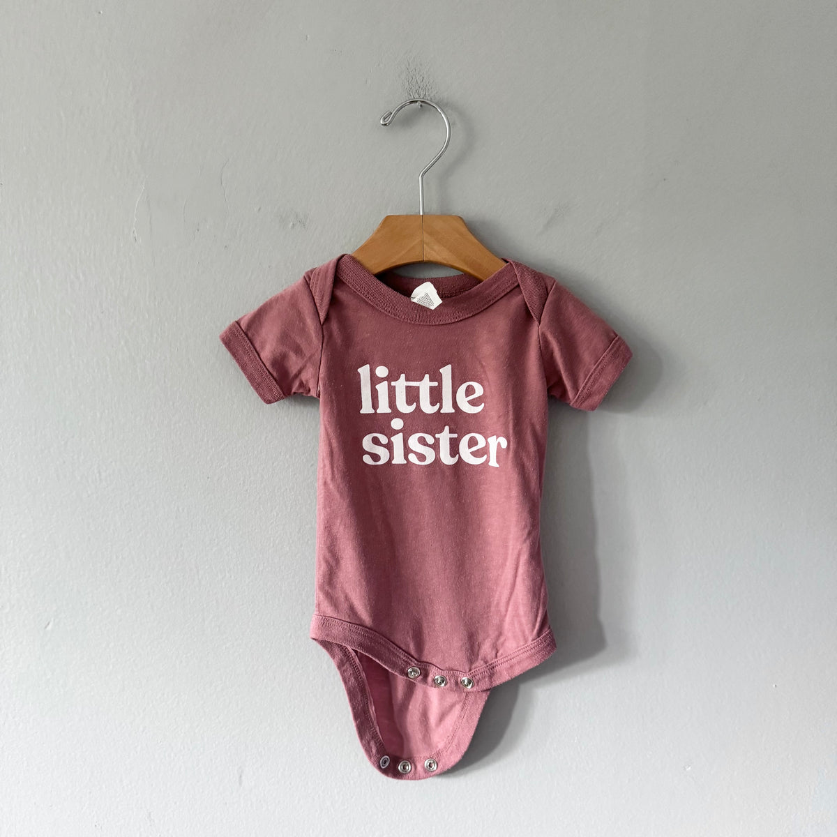 Bella + Canvas / Little Sister onesie / 3-6M