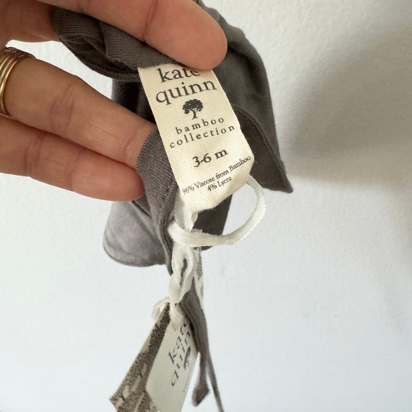 Kate Quinn / Grey bamboo bonnet / 3-6M - New with tag