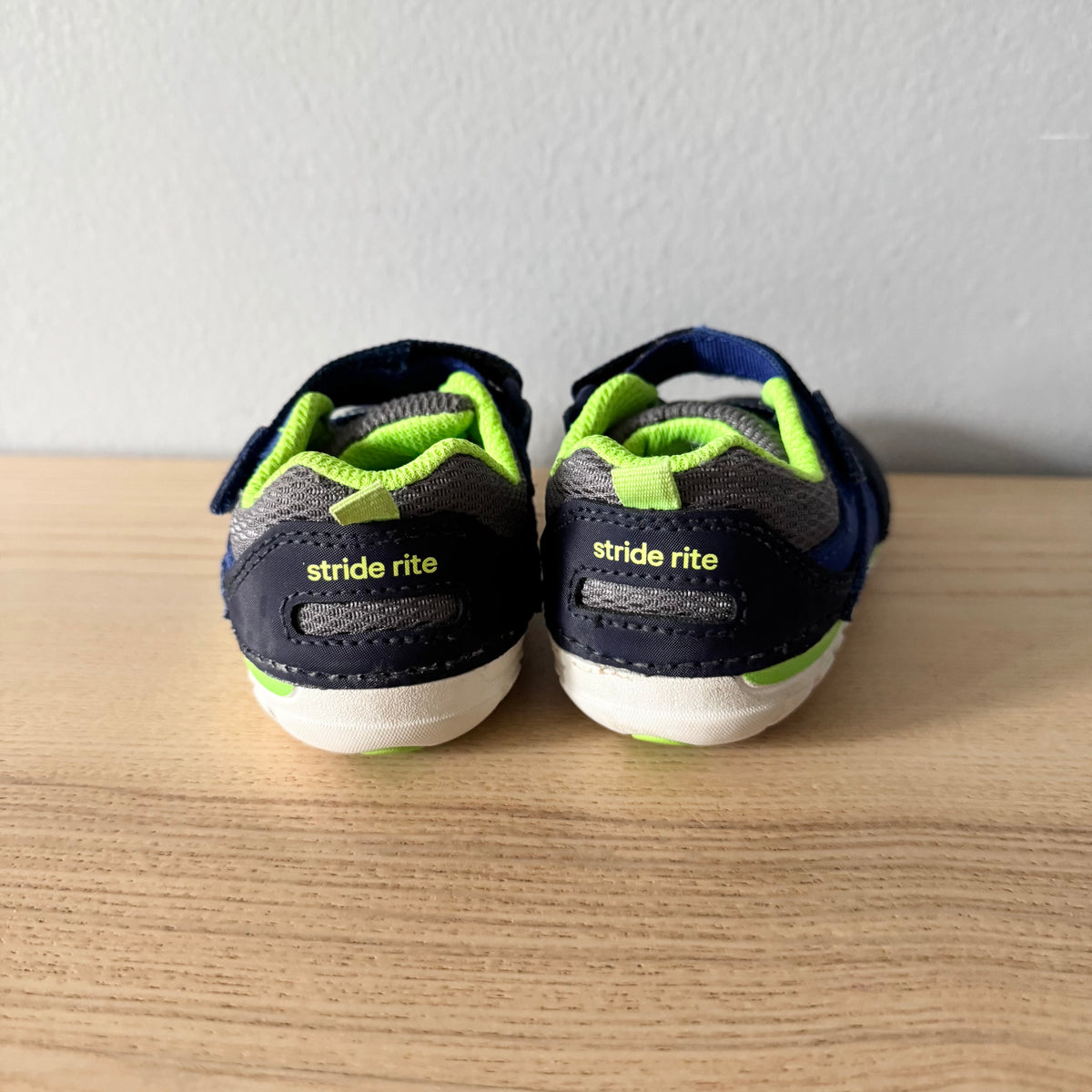 Stride Rite / Sneaker / US6