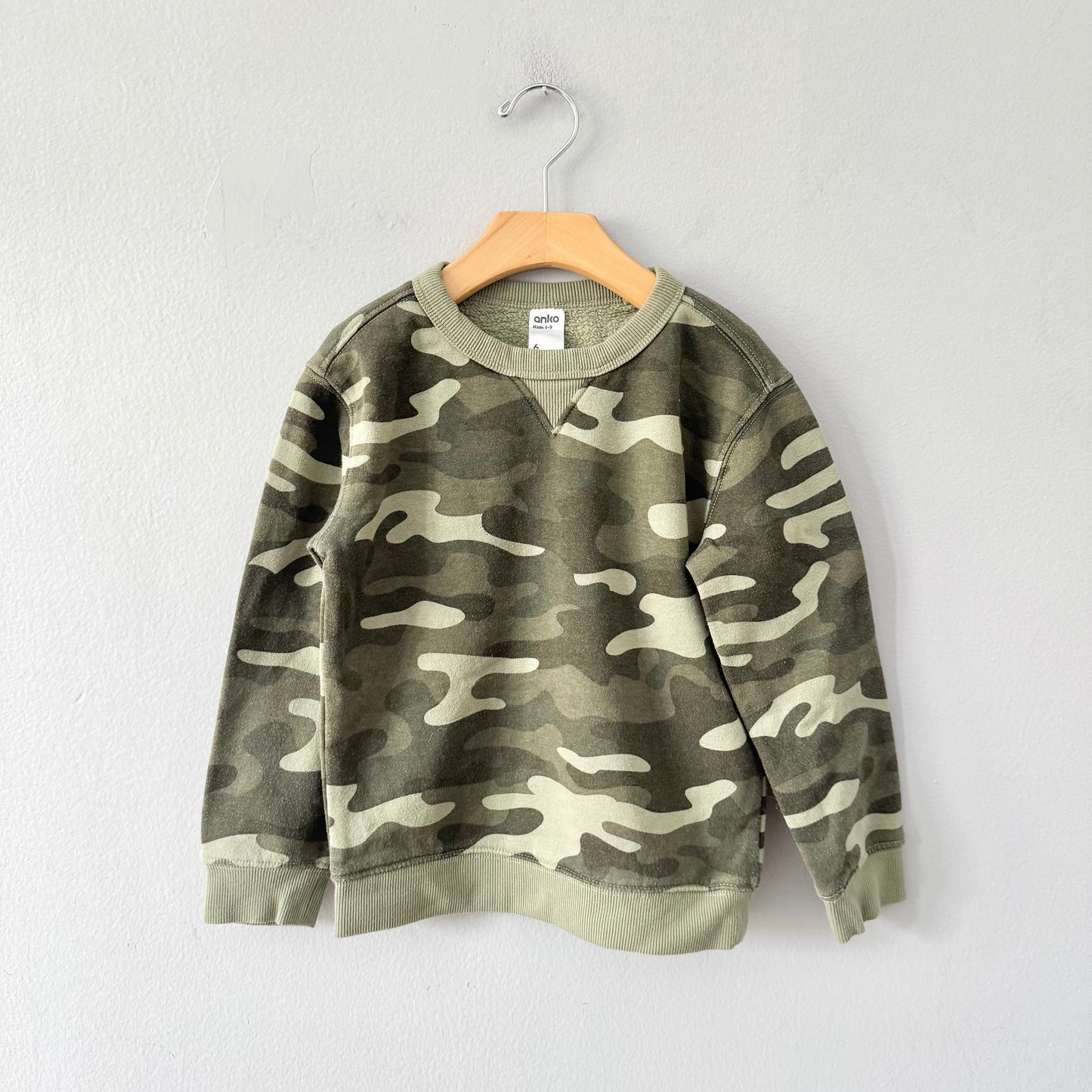 Anko / Camo sweatshirt / 6Y