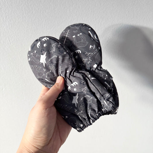 Kombi / Grey infant snow mittens / 6-12M