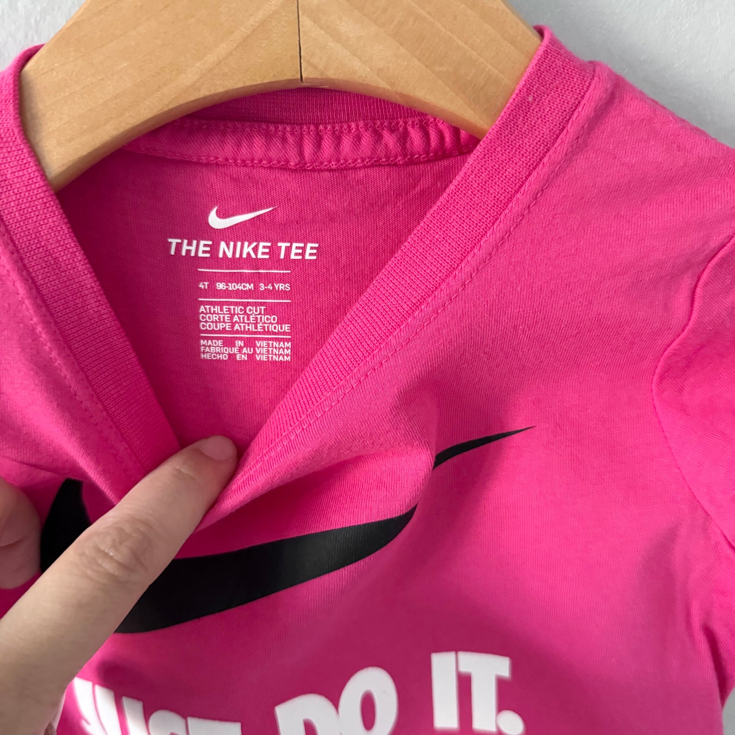 Nike / T-shirt rose / 3-4 ans