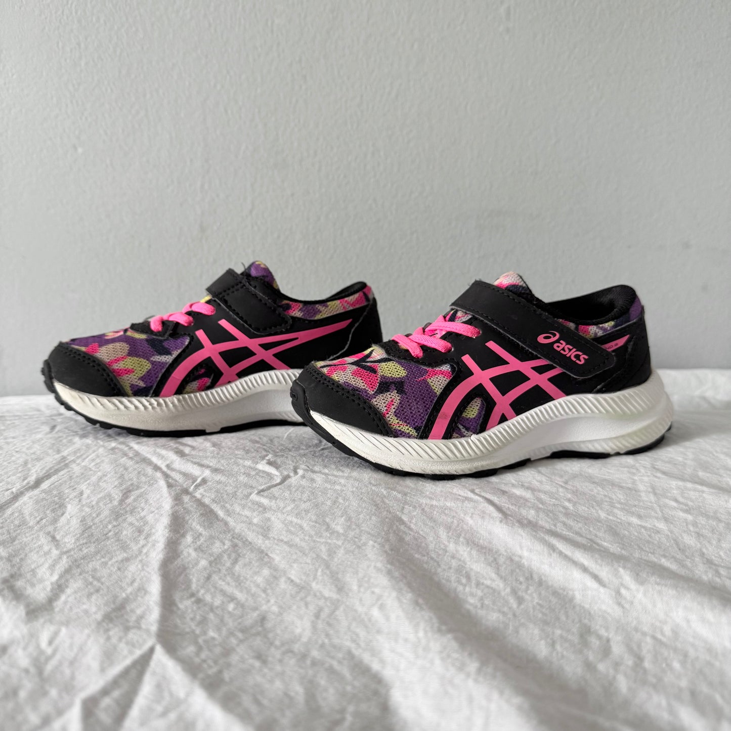 Asics / Running Shoes / US10