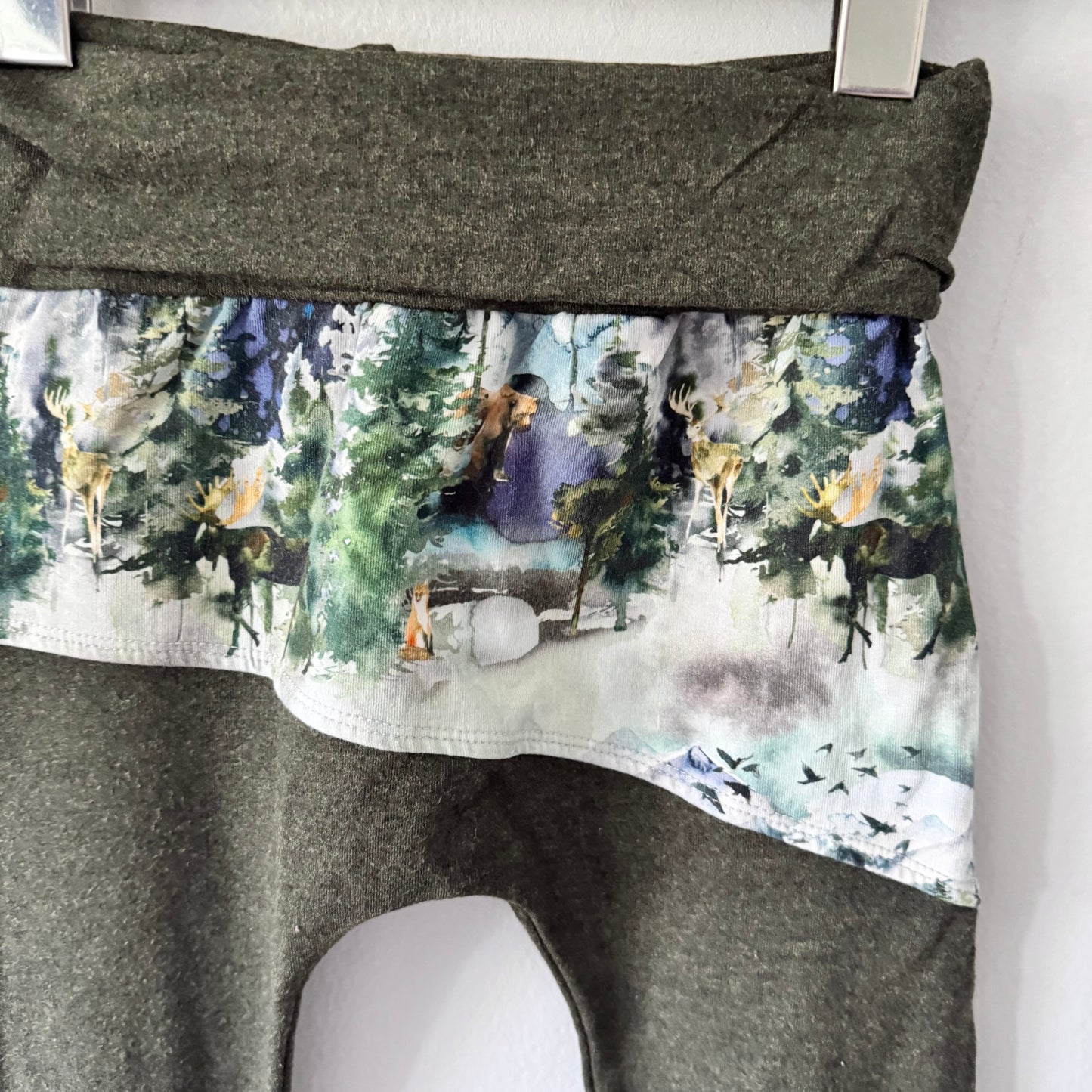 House on the rock / Charcoal grey pants / 12M - 3T