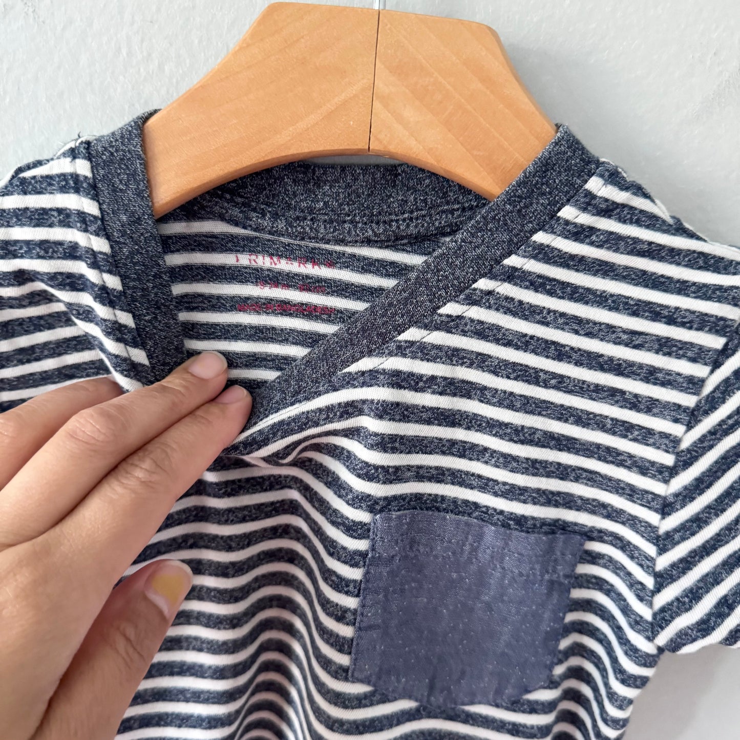 Primark / Navy stripe T-shirt / 18-24M