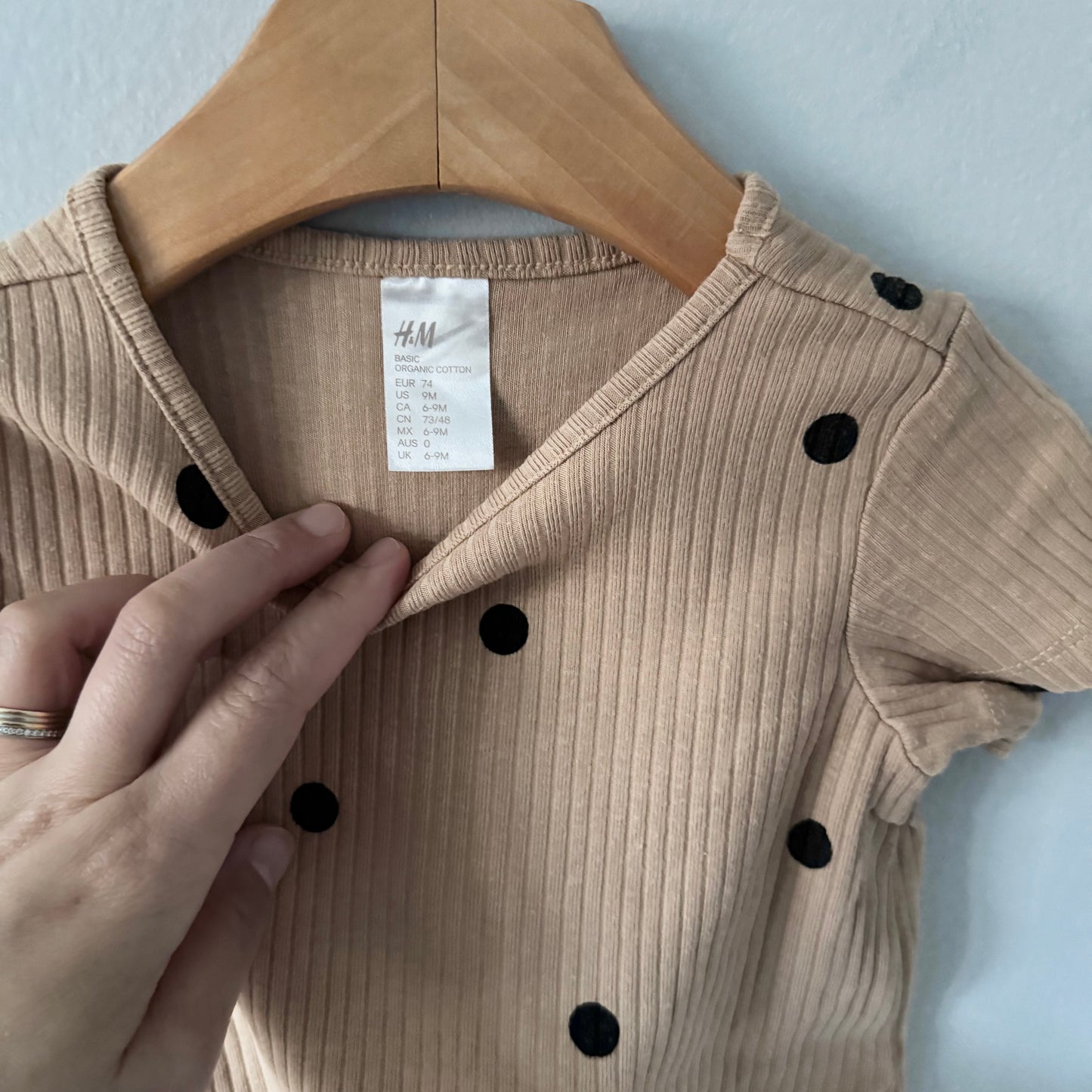 H&M / Robe à manches courtes points marron et noirs / 6-9 mois