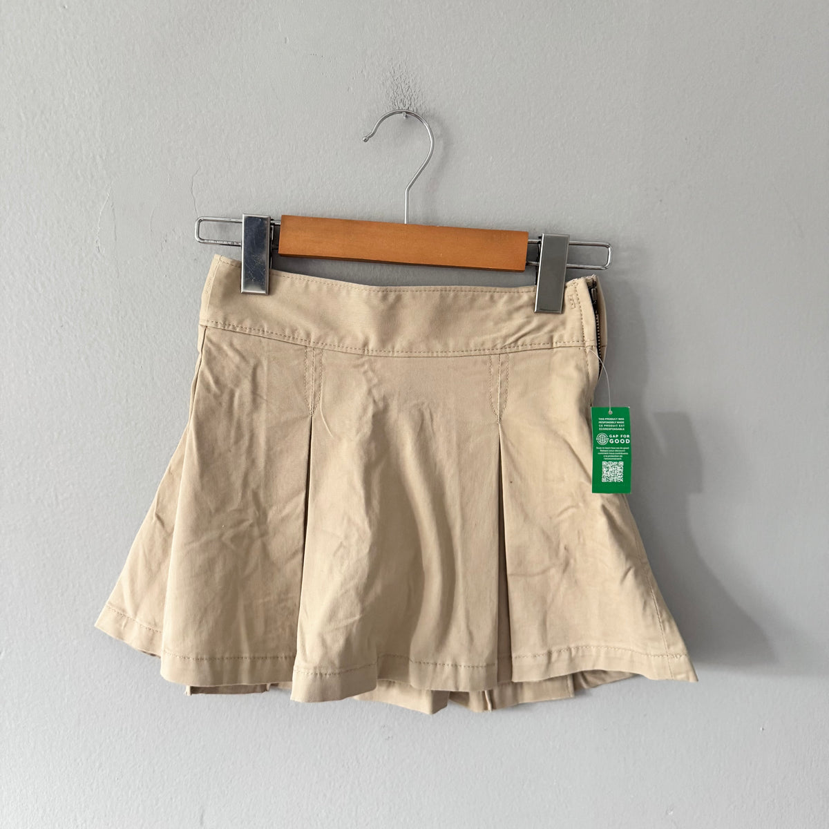 Gap / Beige chino skirt / 6Y - New with tag - 2 Available