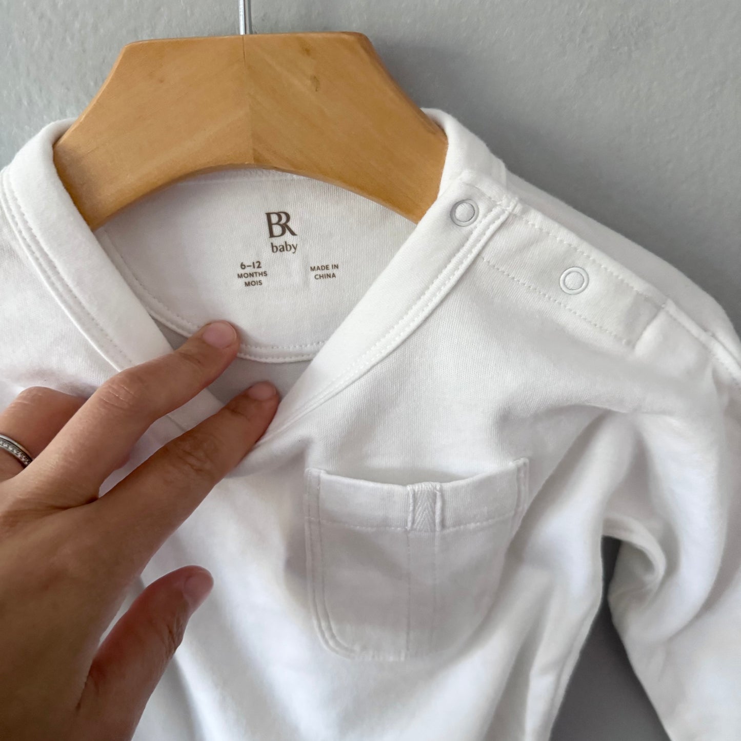 BR Baby / White long sleeve onesie / 6-12M