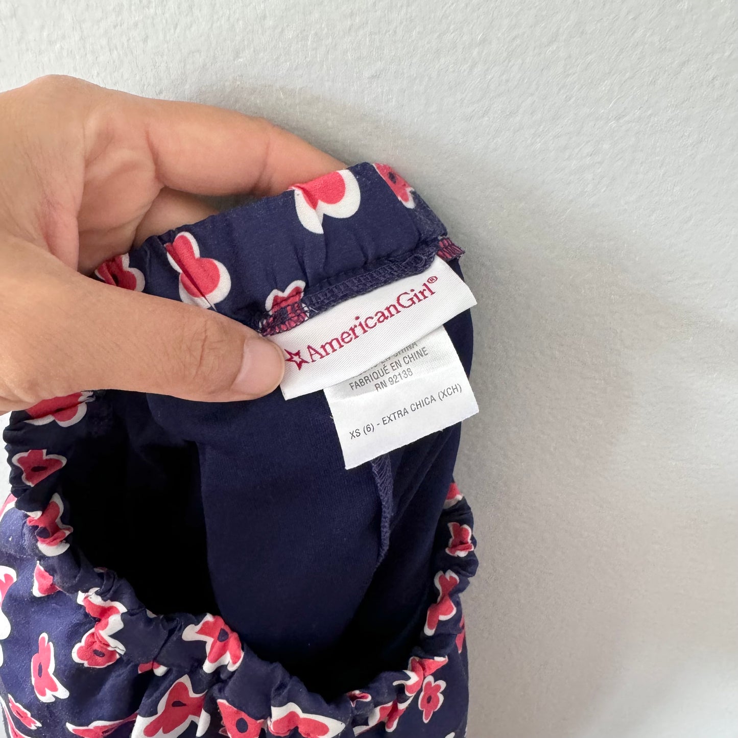 American Girl / Navy floral skirt / 6Y