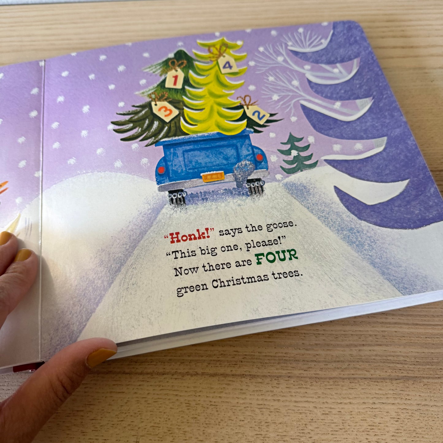 Little Blue Truck's Christmas / Alice Schertle