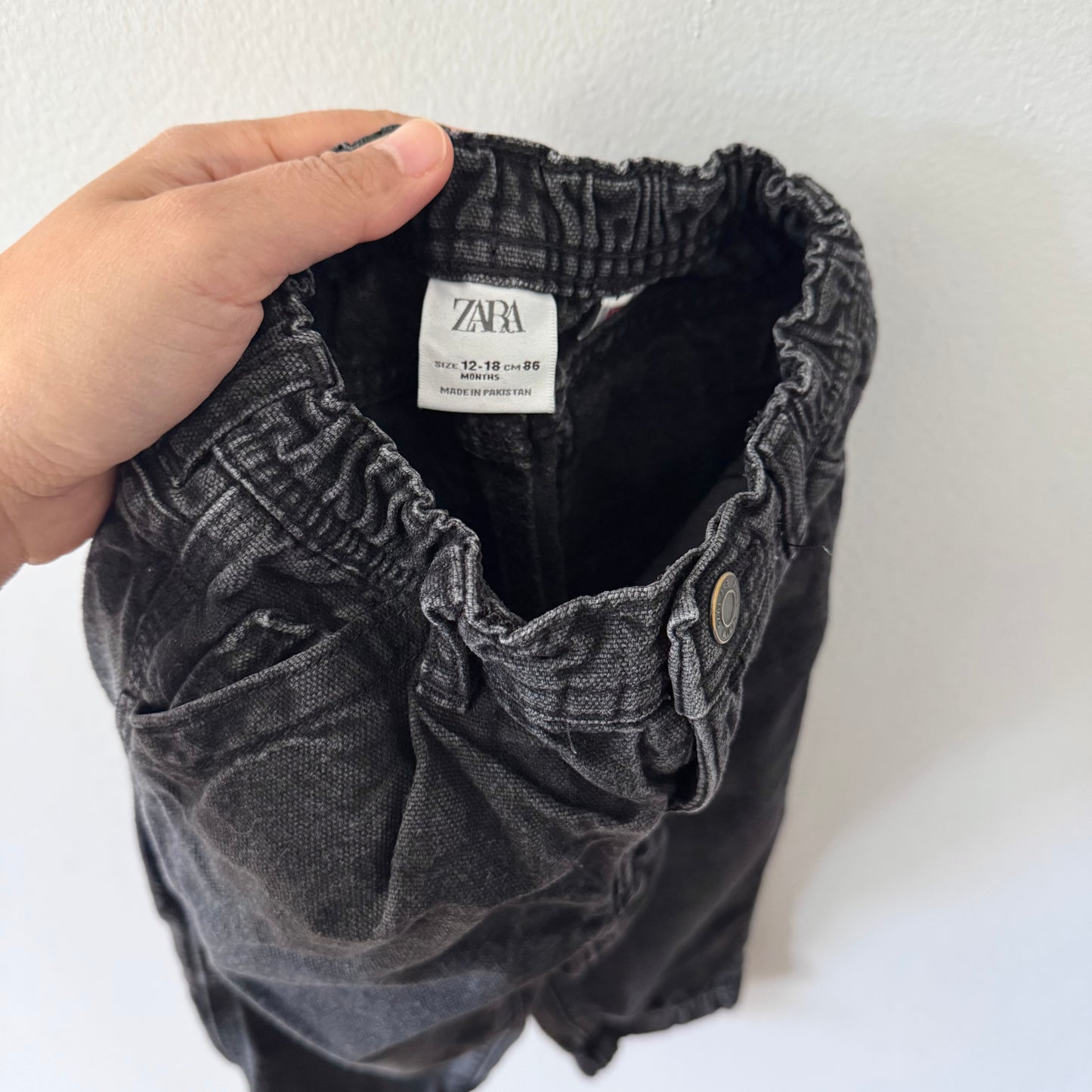 Zara / Black denim / 12-18M