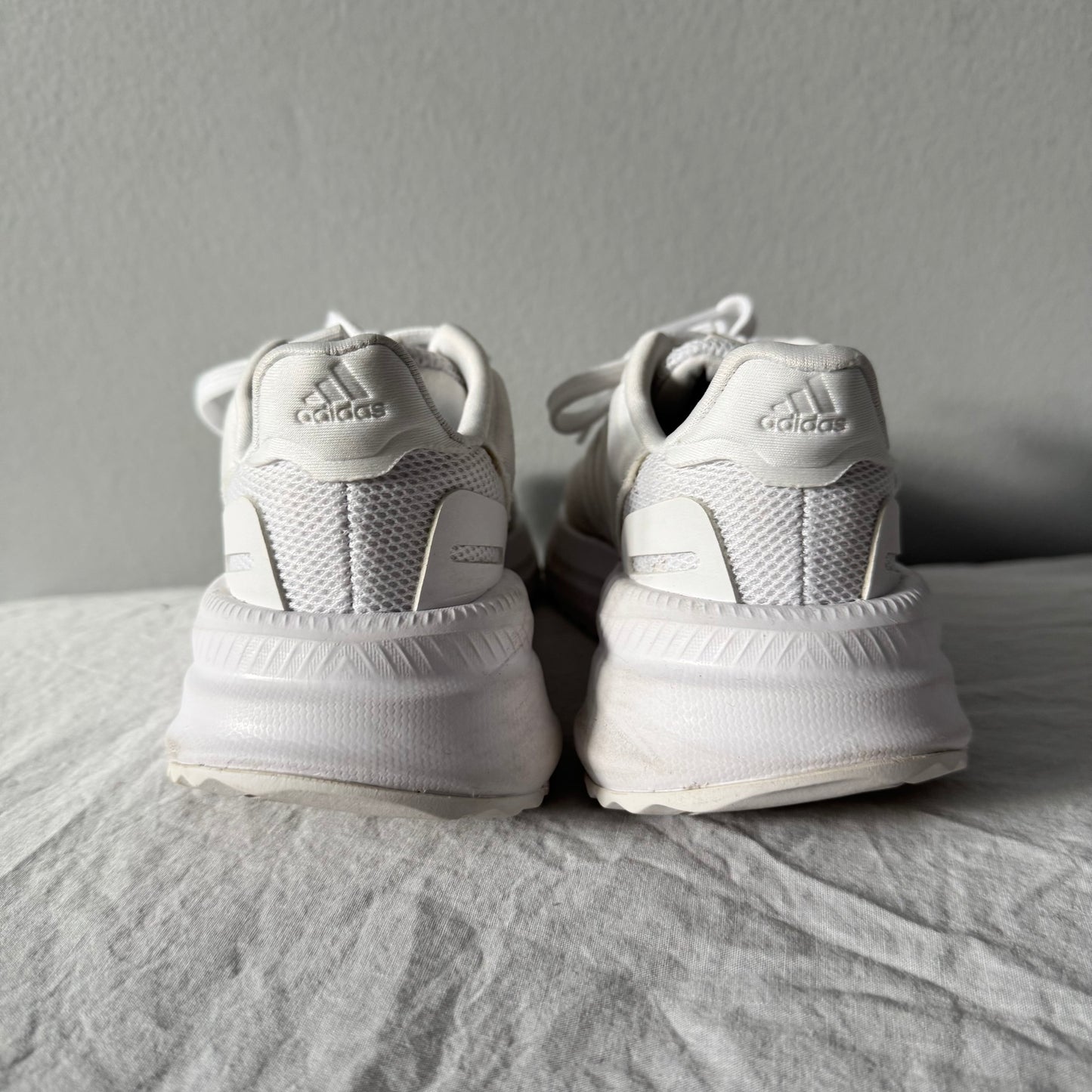 Adidas / Running Shoes / US11