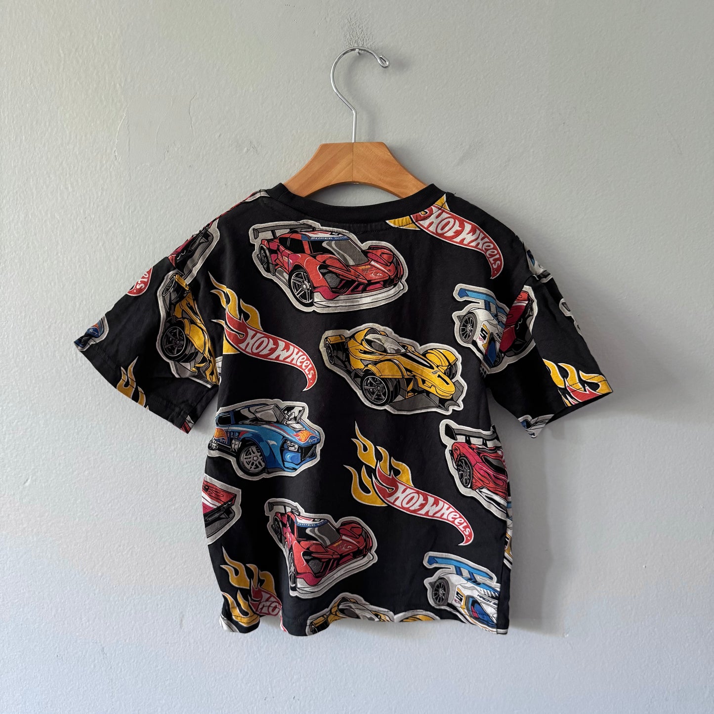 Hotwheels / Dark grey T-shirt / 4-6Y