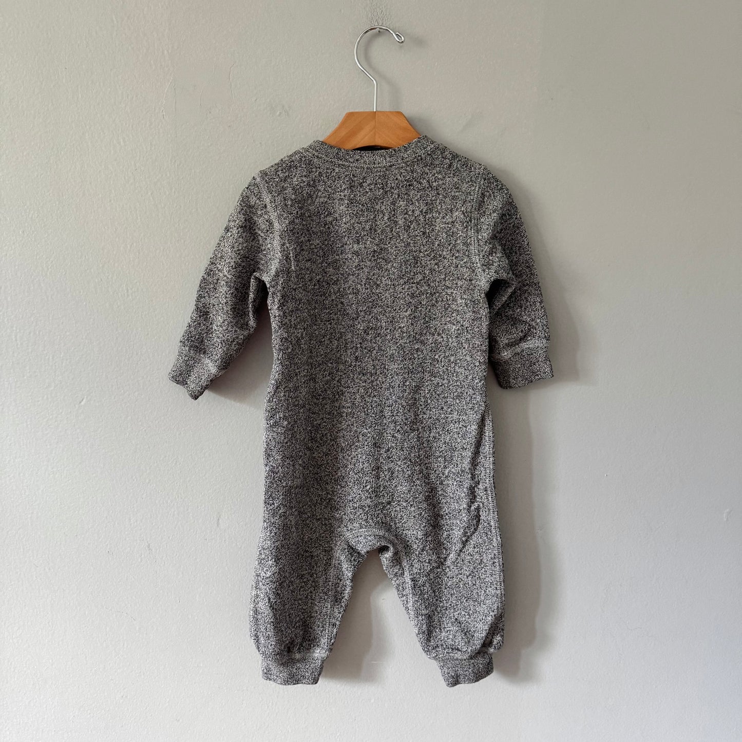 Roots / Salt and pepper crew romper / 12-18M