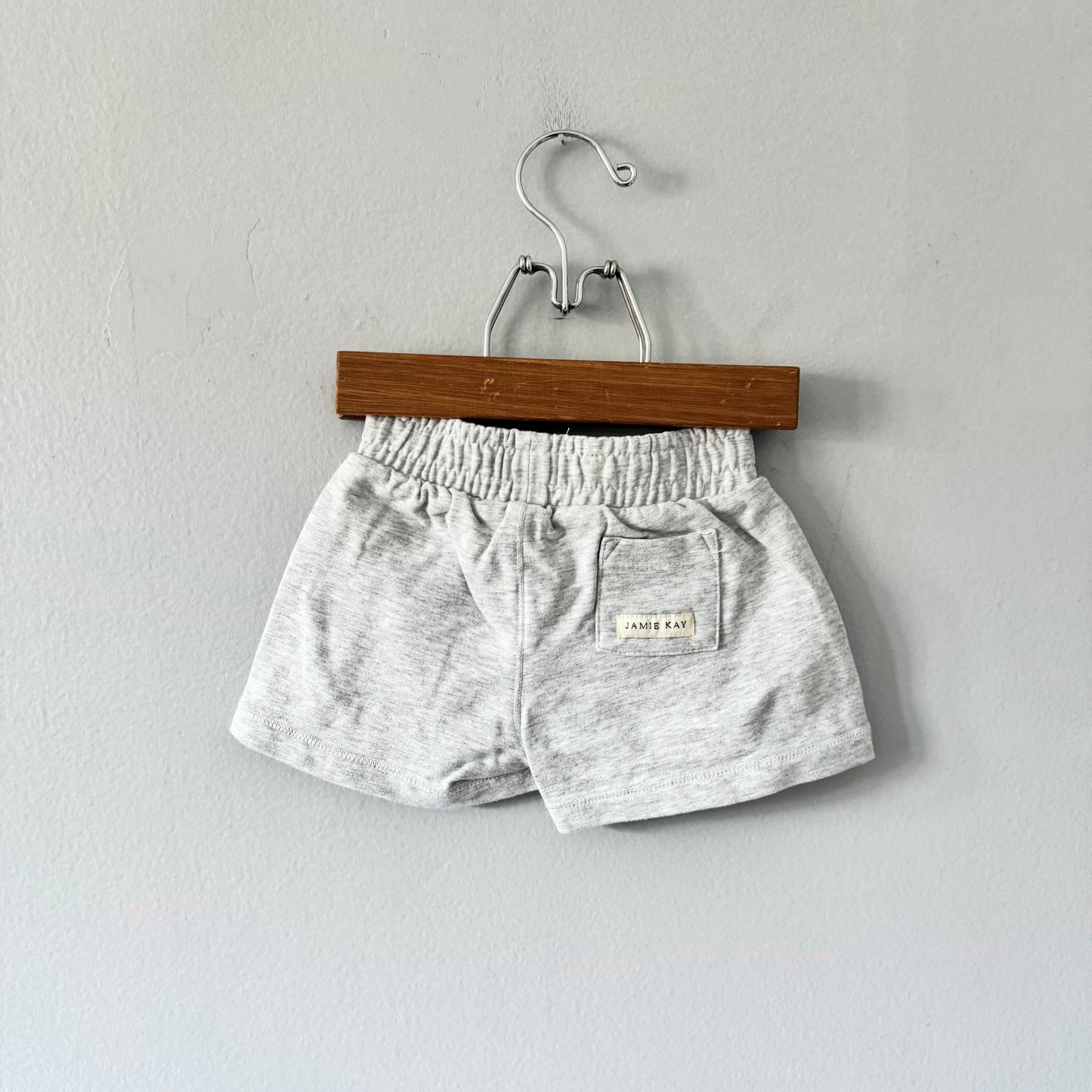Jamie Kay / Short gris clair / 3-6M