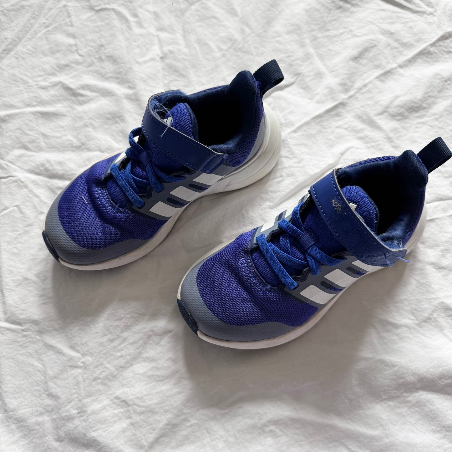 Adidas / Running Shoes / US11