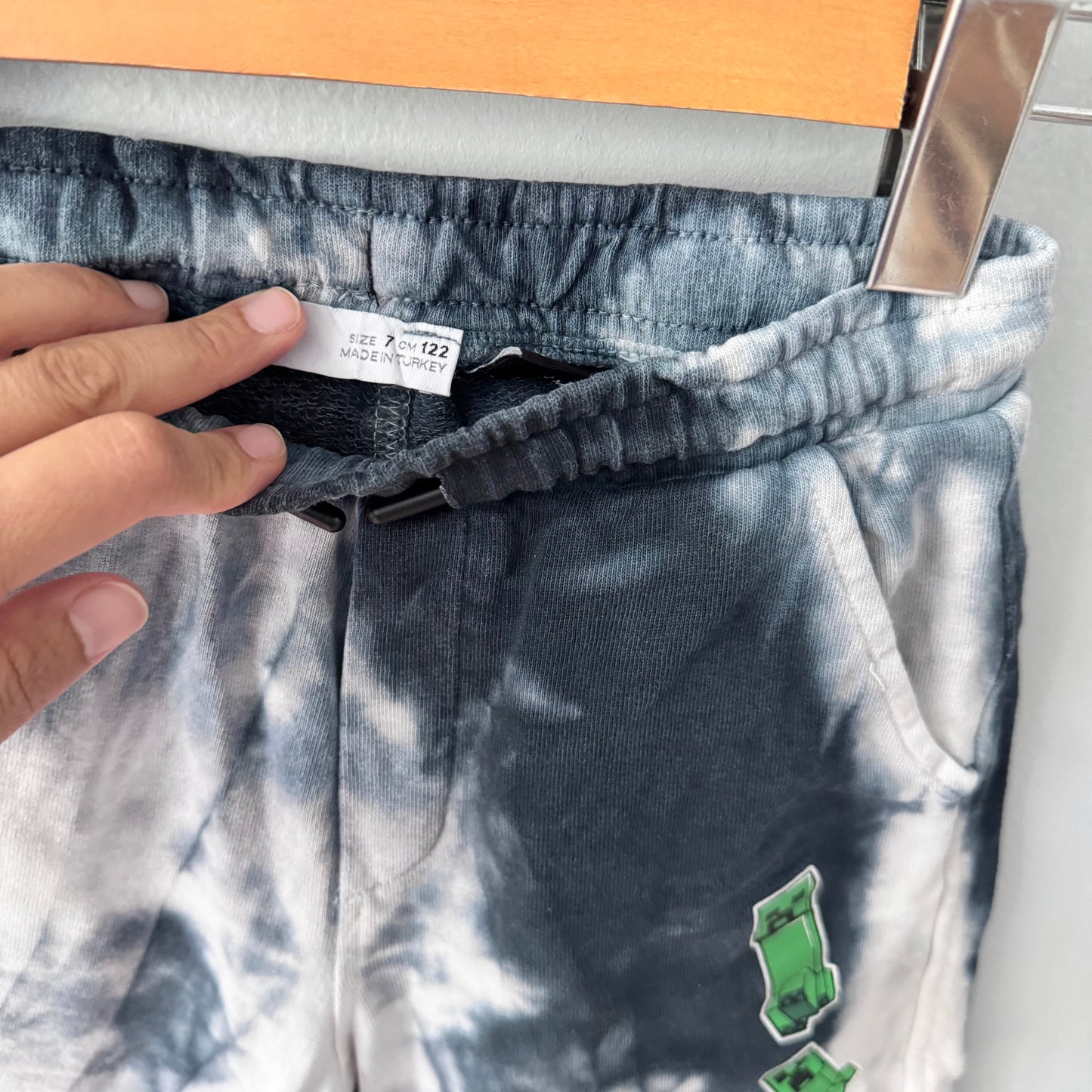 Zara x Minecraft / Crew shorts / 7Y