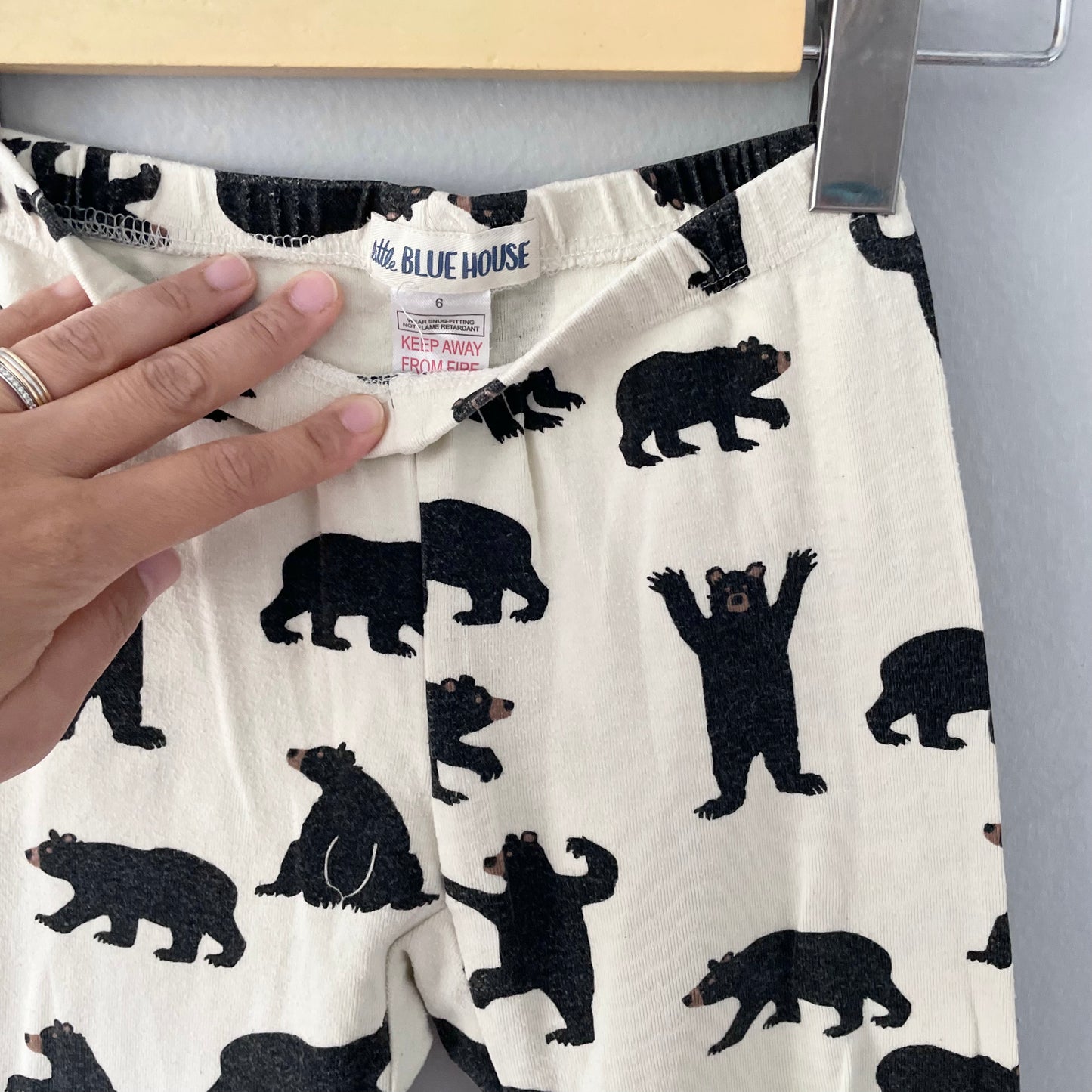 Little Blue House / White x bears pajama pants / 6Y