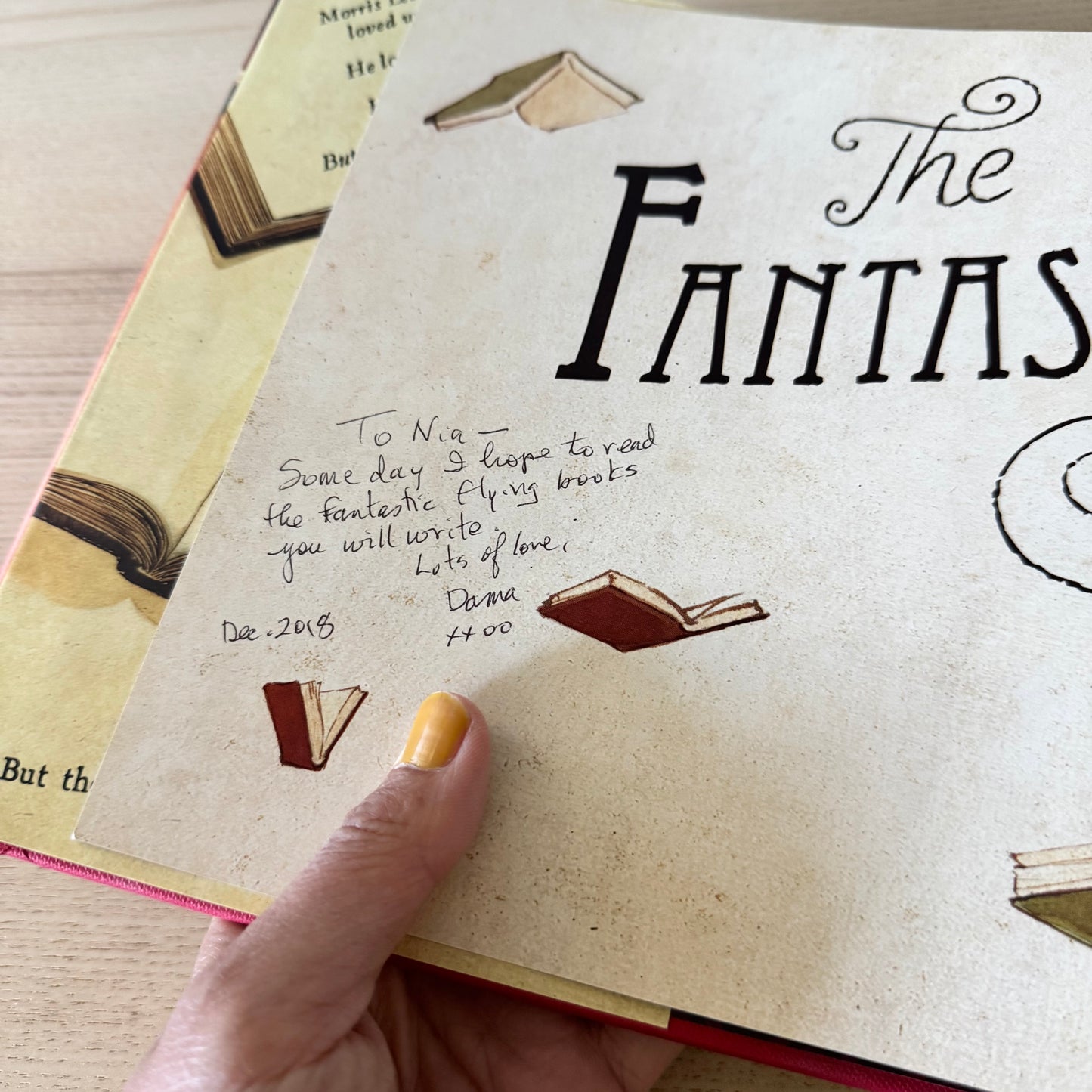 The Fantastic Flying Books of Mr. Morris Lessmore / William Joyce