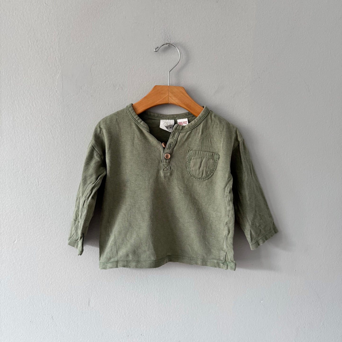 Zara / Manches longues vertes / 12-18M