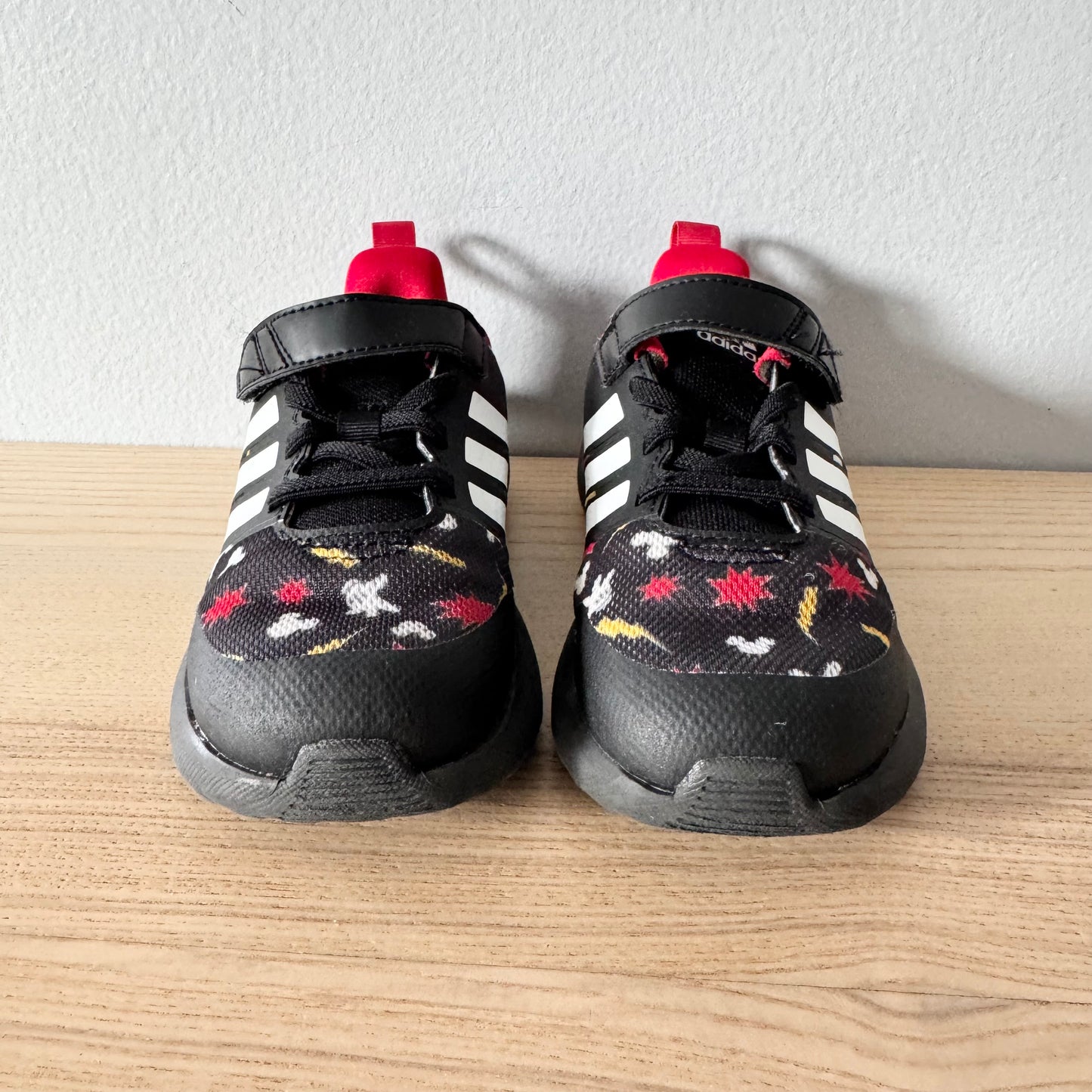 Adidas x Disney / Sneaker / US10