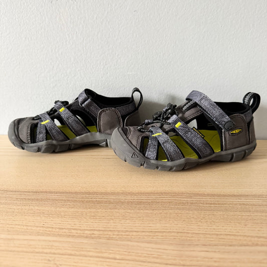 Keen / Sandals / US11
