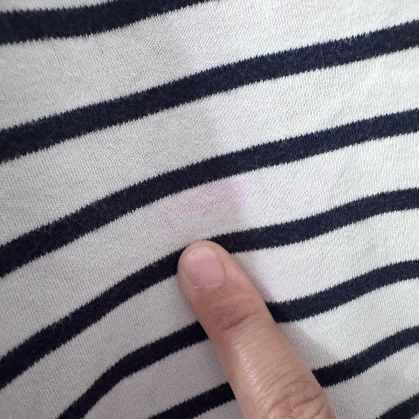 Uniqlo / White navy stripe long sleeve / 3-4Y