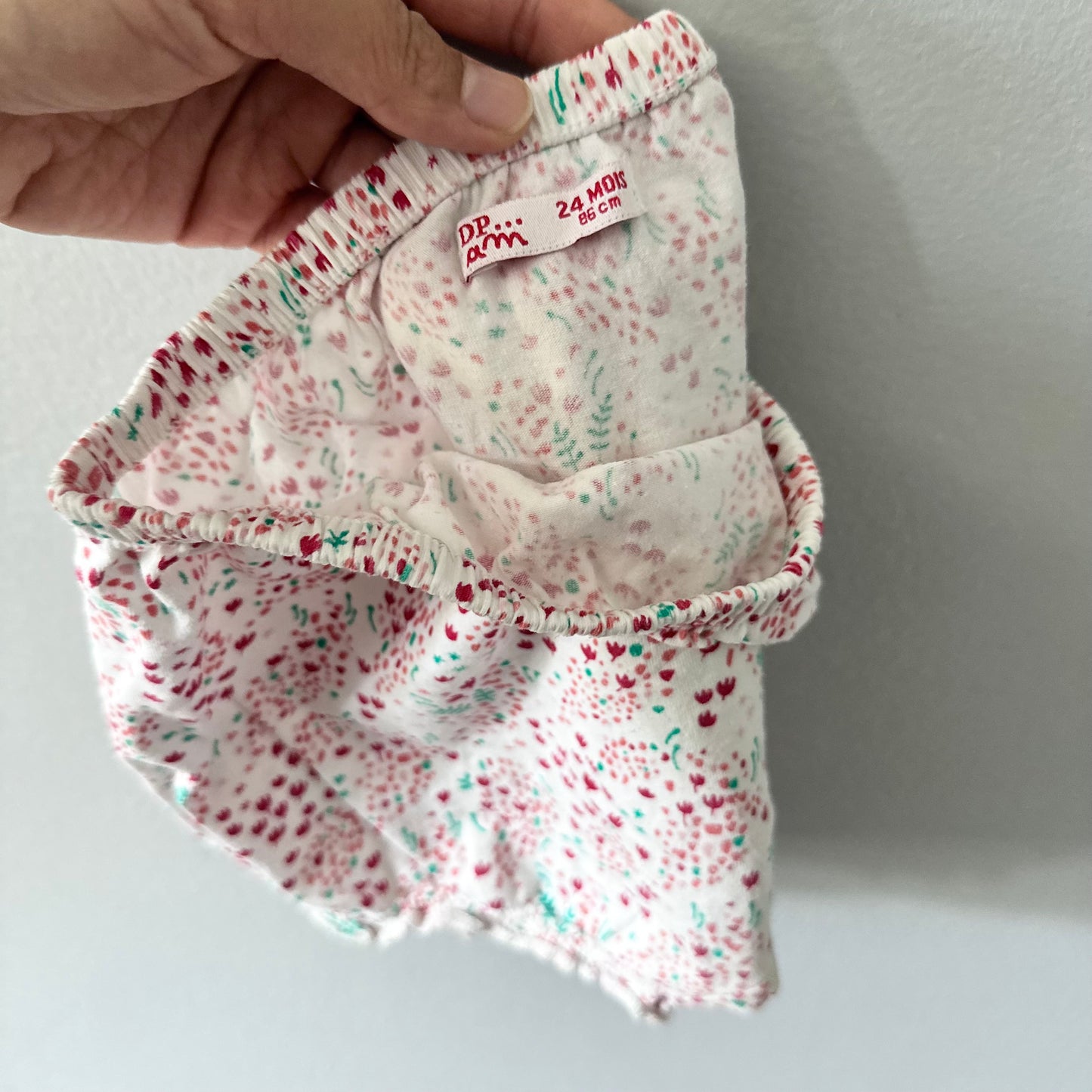 Dp am / White x red floral bloomer / 24M