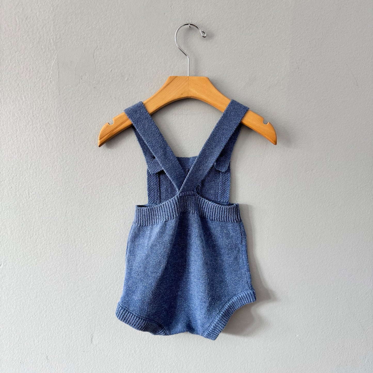 Sans marque / Barboteuse en maille bleue / 6-9M