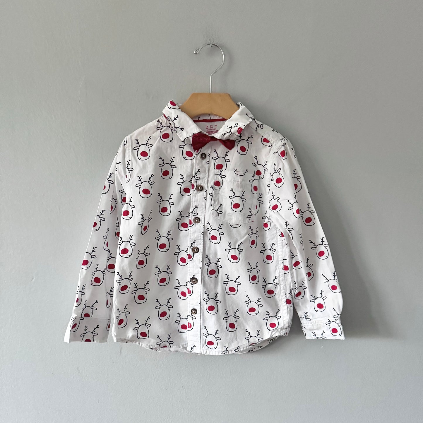 F&F / White x reindeer shirt / 5-6Y