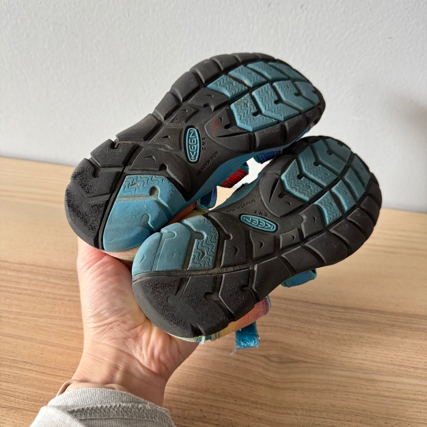 Keen / Colourful tie dye sandals / J2